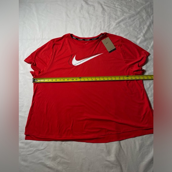 NWT Nike Running Red Graphic T shirt women’s size 3X - Picture 3 of 6